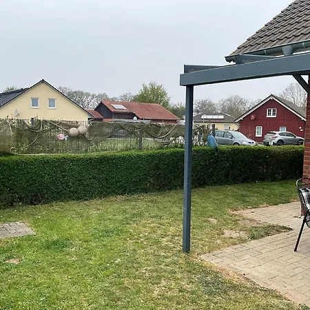 Holiday home In Hoben Mit Grill Und Terrasse Zierow