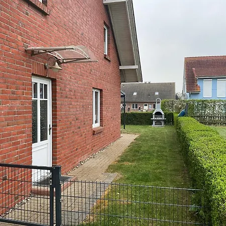 In Hoben Mit Grill Und Terrasse بيت للعطل